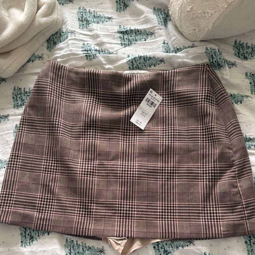 Abercrombie and Fitch Scarlett Mini Skort in Brown Plaid size Medium